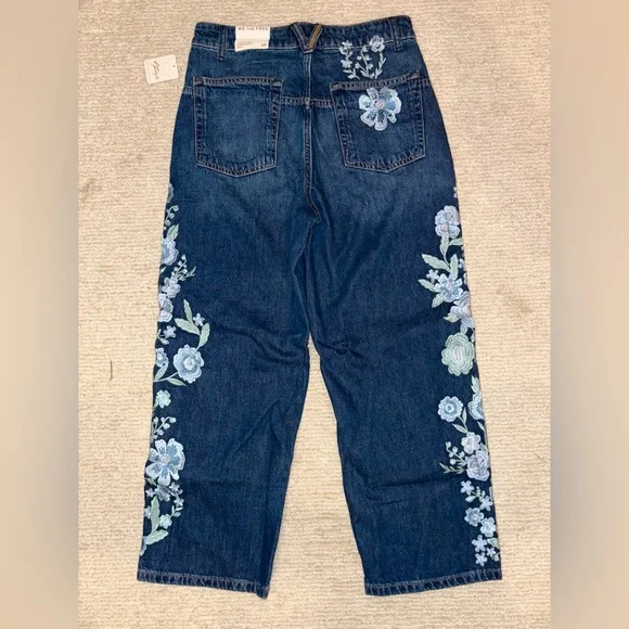 NWT Free People x We The Free Willow Floral Embroidered Boyfriend Jeans ๐ธ - Picture 2 of 13